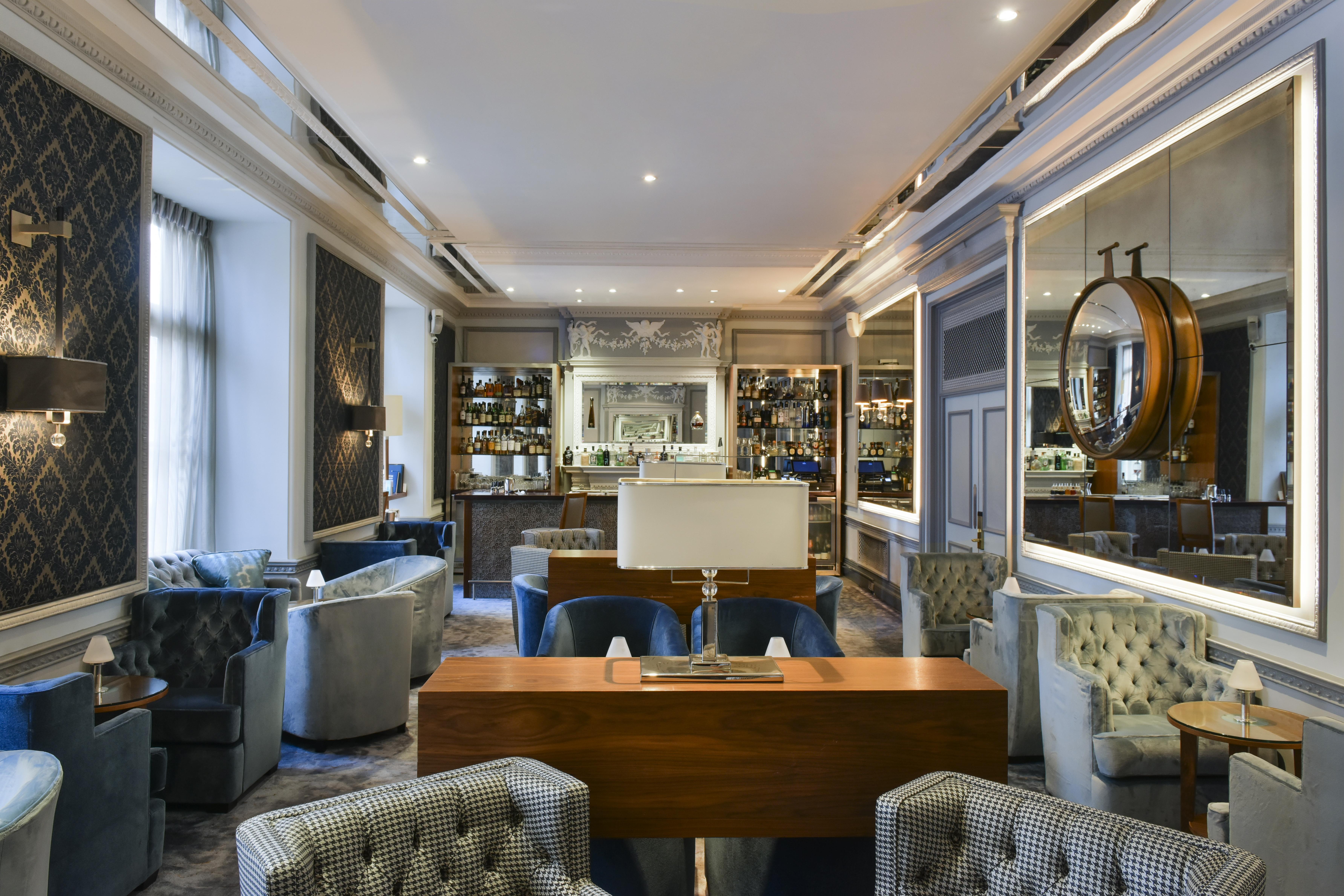 The Landmark Londra Esterno foto The bar at the hotel