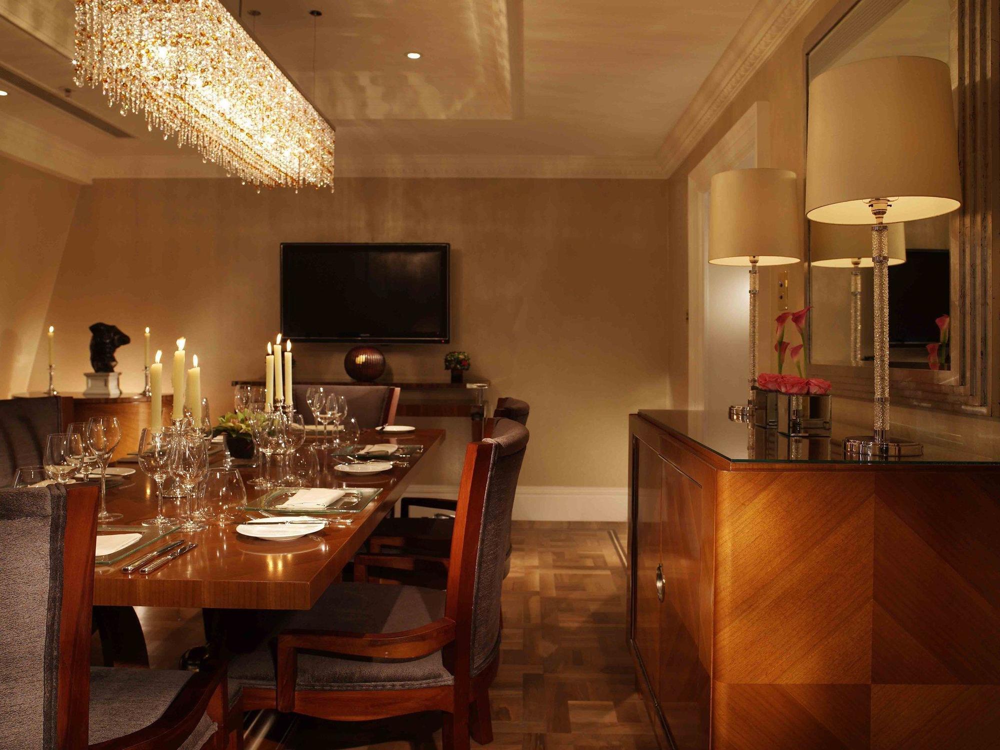 The Landmark Londra Camera foto The dining room
