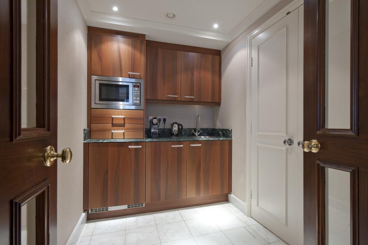 The Landmark Londra Esterno foto A kitchenette