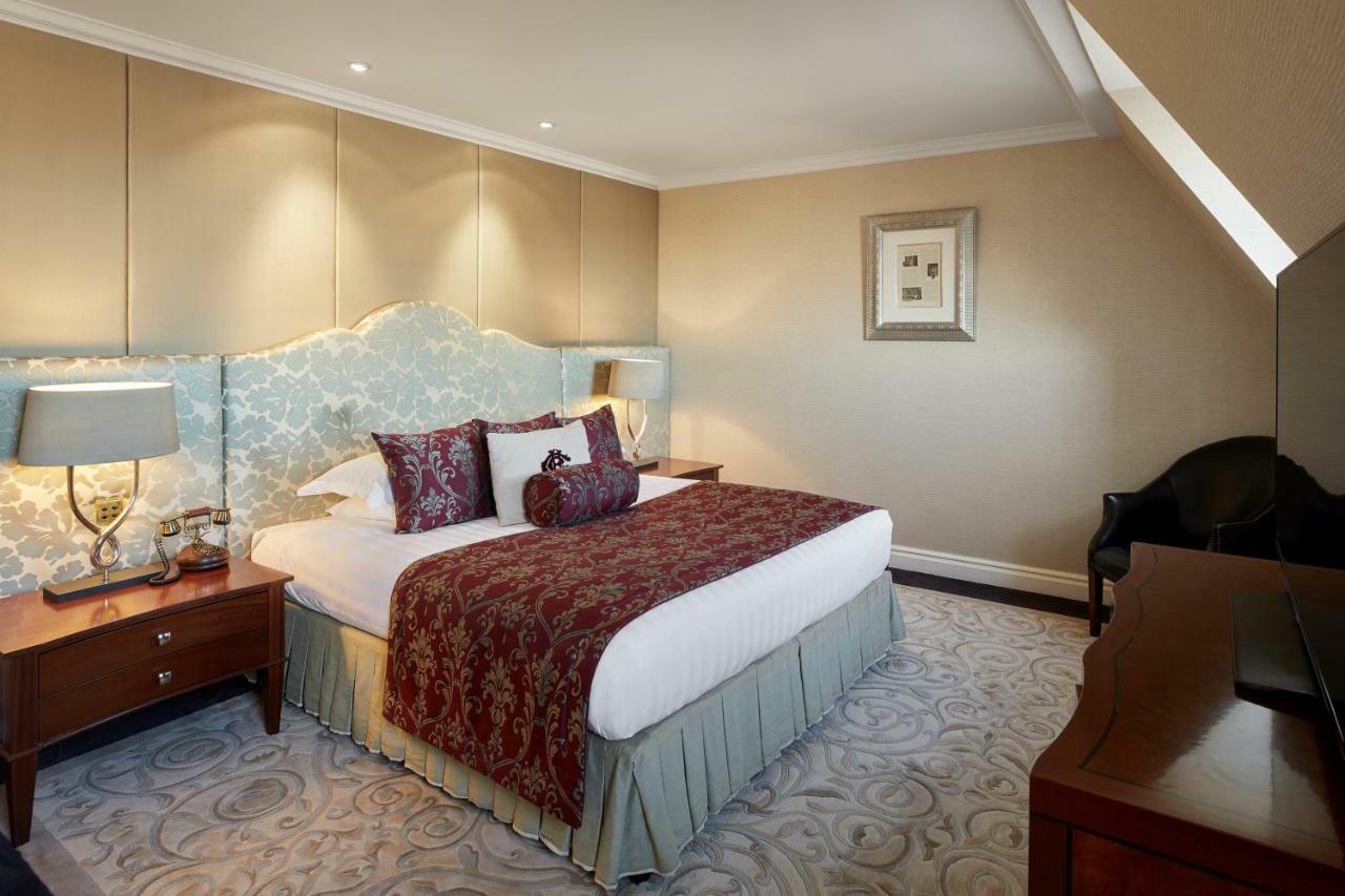 The Landmark Londra Esterno foto A bedroom at the hotel